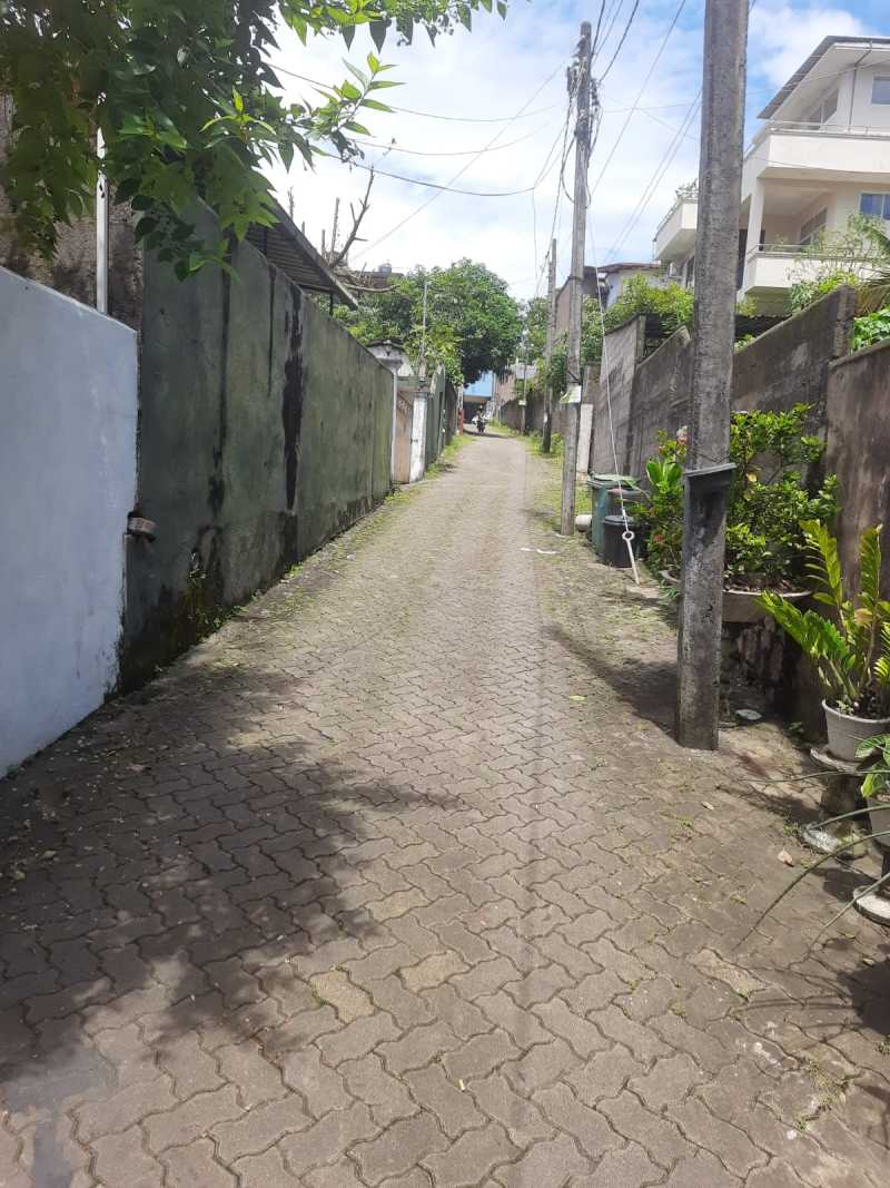 11 Perches Bare LAND for SALE - PEPILIYANA - Rs.3.5 Million (per perch)